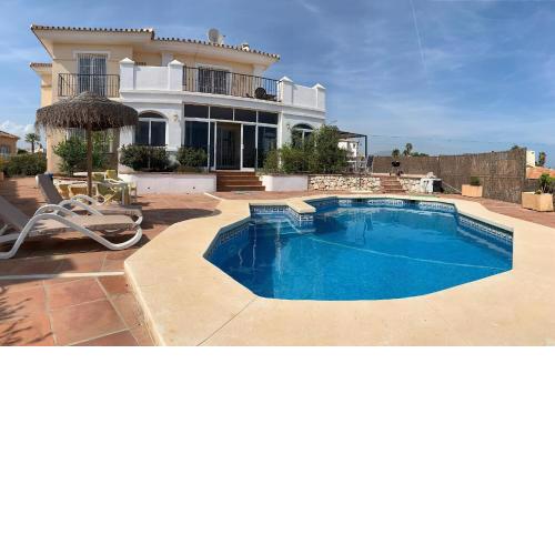 Beautiful Villa Walking distance to Beach El Faro