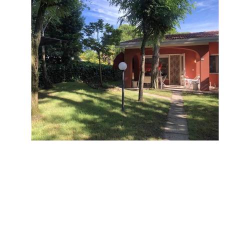 Beautiful villa with private garden near the beach
