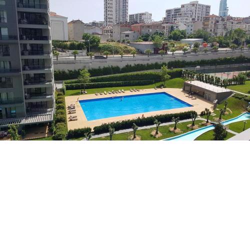 Bel appartement vue piscine