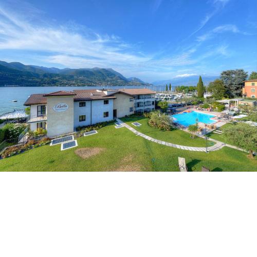 Bella Hotel & Restaurant