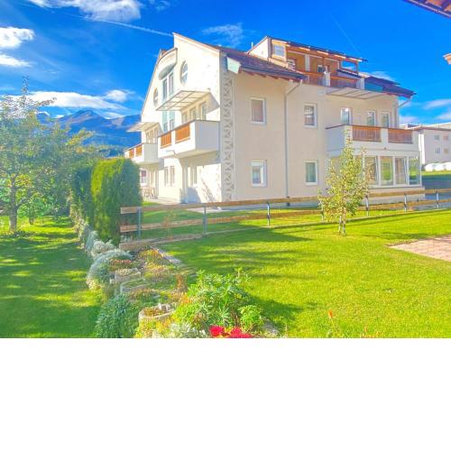 Bella Vista Active Apart