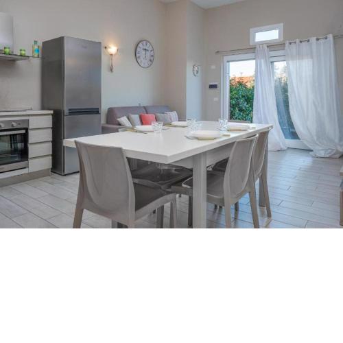 Bellissimo appartamento con veranda privata al centro di Porto Rotondo
