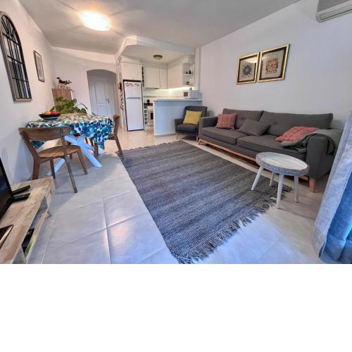 Bello apartamento con piscina a un paso del centro