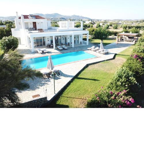 Belvedere Beachfront Villa