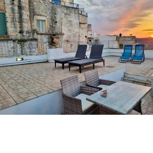 Belvedere with huge terrace - Ostuni center