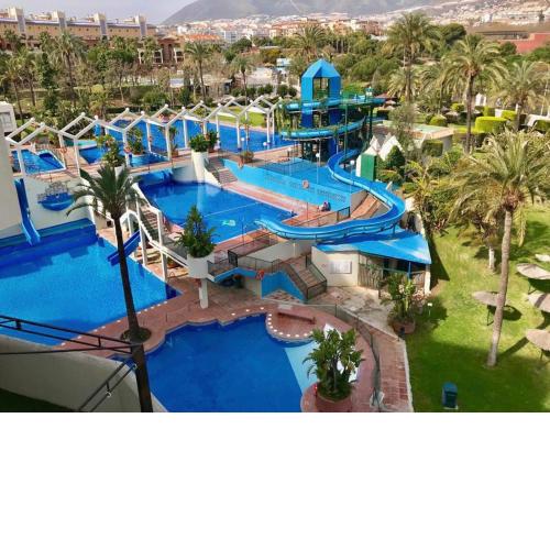Benalbeach, primera linea