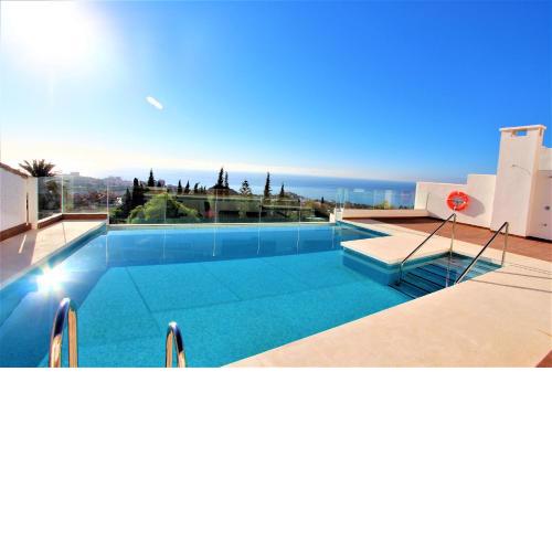 Benalmádena Pueblo - EXCELENTE CONEXIÓN WIFI - PISCINA ABIERTA - FANTASTICAS VISTAS - PARKING GRATIS