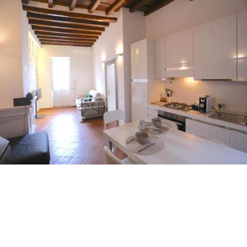 Benedetta 22 - Trastevere