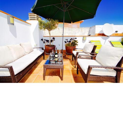 BENITO incredible large roof terrace