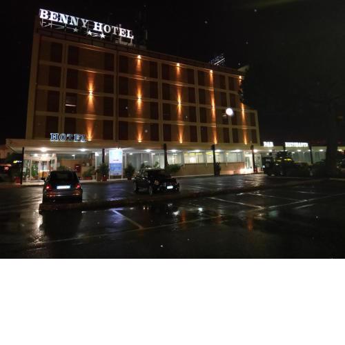 Benny Hotel