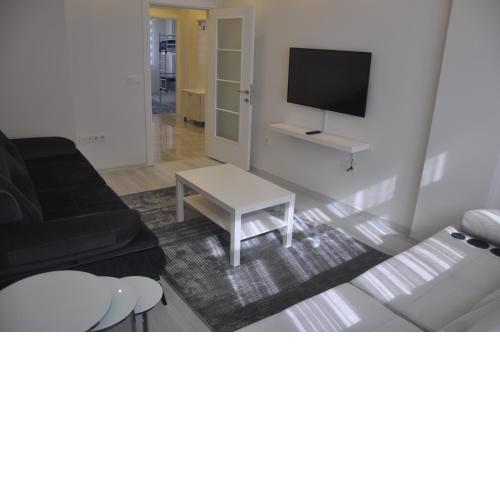 Besiktas Canbesler Flat