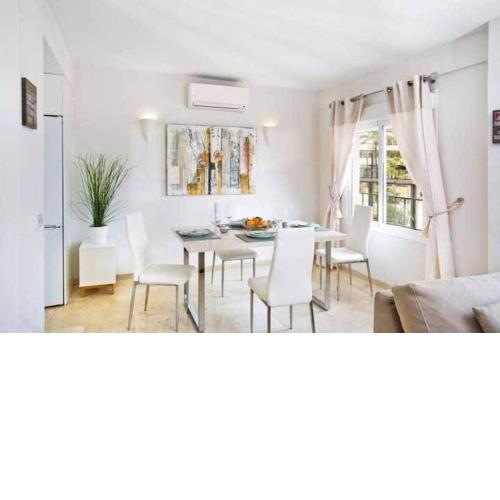 BEST LOCATION apartment in MARBELLA. BEACHFRONT!!