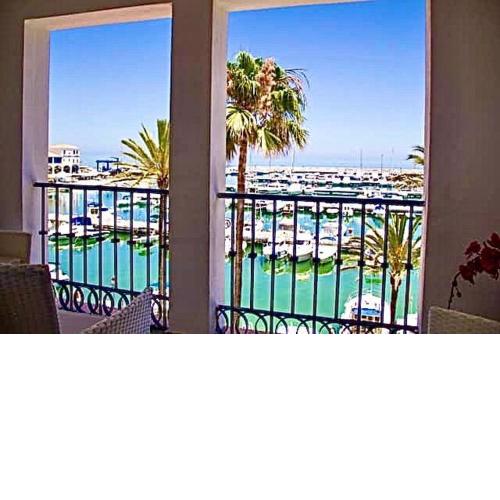 Best of Marina living overlooking the sea