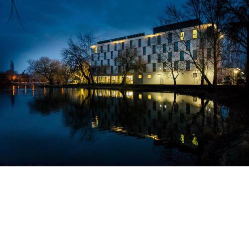 Best Western Plus Lakeside Hotel