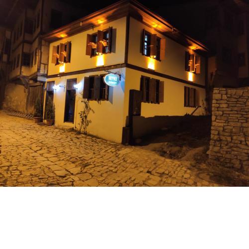 Beyaz KonaK Green Garden Hotel
