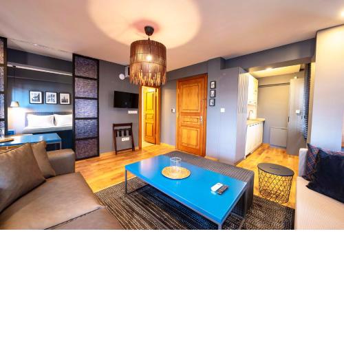 Bguest Pera Suites