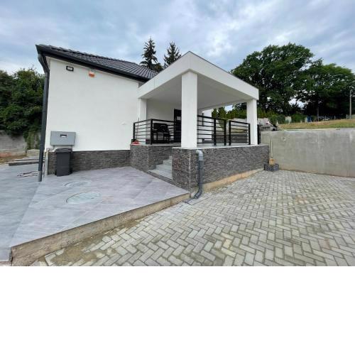 Bianco Apartman
