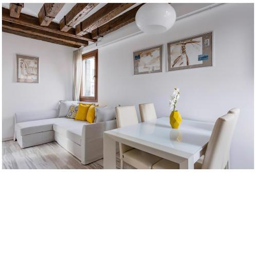 Biennale Family Apartment in Venice