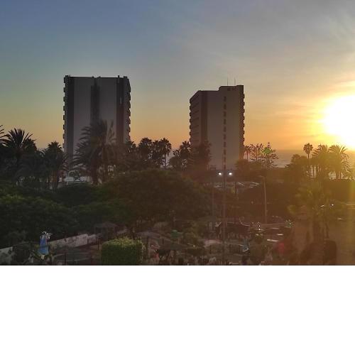 Big 3 rooms apartment, 83m2, with 3 balconies and ocean view