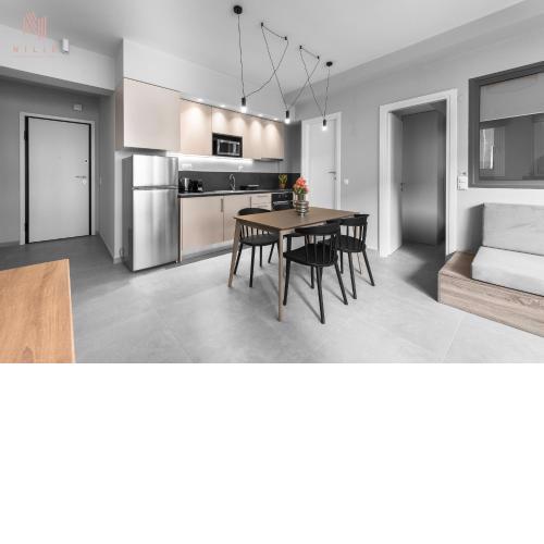 Big Apple, Nilie Hospitality MGMT