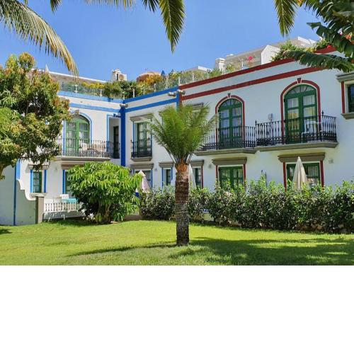 Billy's Marina Apartments with pool access, Puerto de Mogan