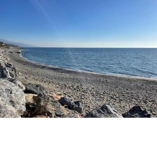 Bilocale a 2 minuti dal mare