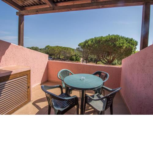 Bilocale con balcone 300 mt dal mare