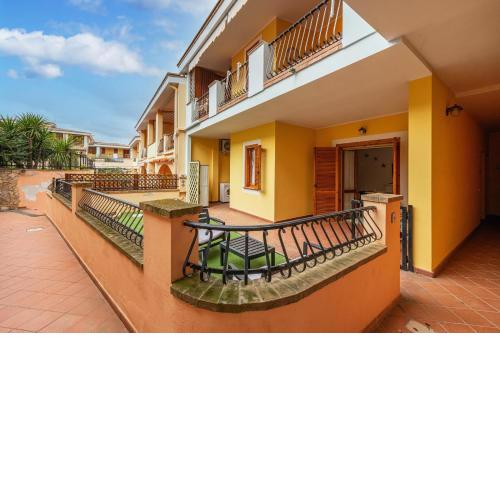 Bilocale con Piscina a Villasimius