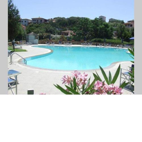 Bilocale con piscina