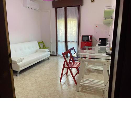 Bilocale country chic 'Maison Rose' two km from the Modena Sud exit