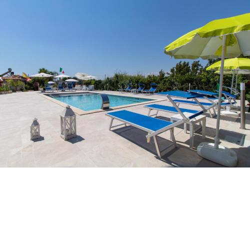 Bilocale in Villa con piscina