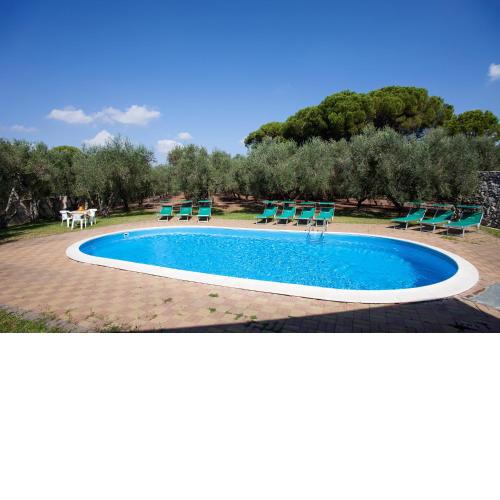 Bilocale nelle campagne Pugliesi con piscina m543