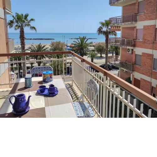 Bilocale Vegas prima fila mare