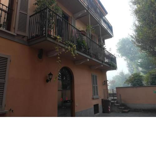 BILOCALE VICINO AL TEATRO PONCHIELLI