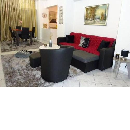 Black & White Apartment !