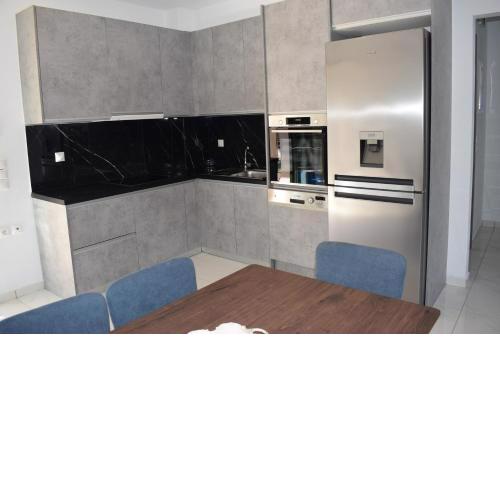 Black & White Apartments