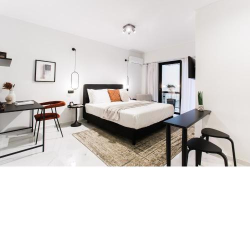 Black & White Studio close to Lycabettus Hill by UPSTREET