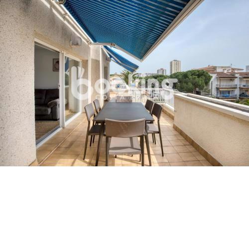 Blanco Apartament per 6 persones a 5 minuts de la Platja Gran