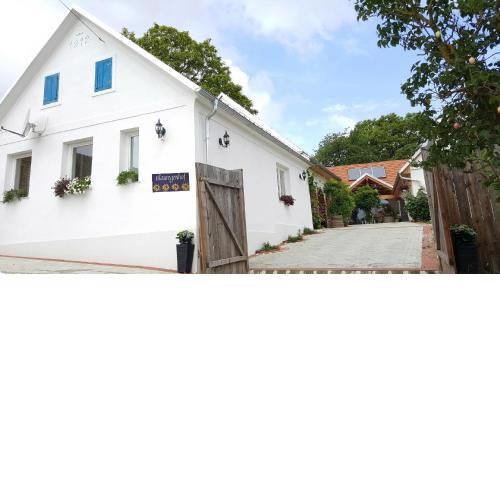 Blauregenhof