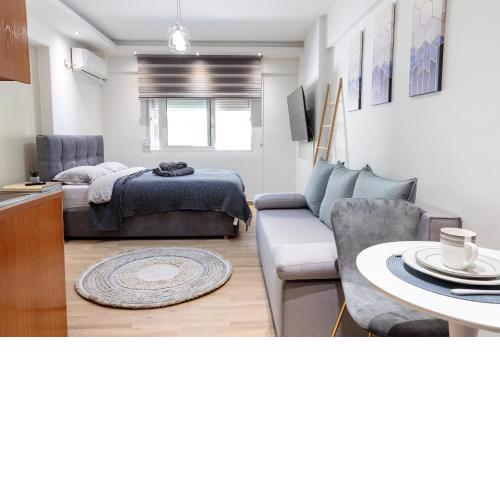 Blaze Studios & Apartments