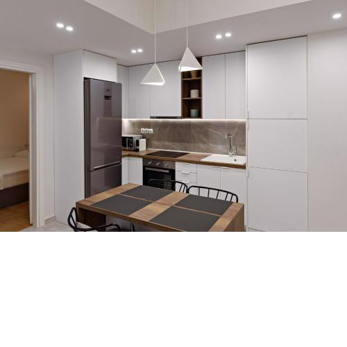 Blu & Marrone Suites-free parking at Superior apartment