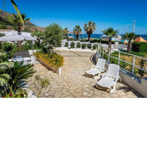 BLU OLTREMARE 50 mt Spiaggia Playa