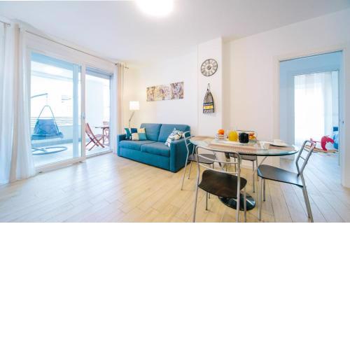 BLUE BAY GUEST HOUSE (IUN F0372)
