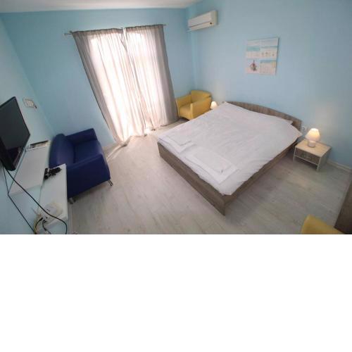 Blue beach apartment
