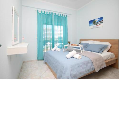 Blue Deluxe Apartment