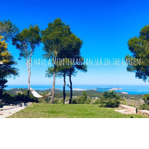Blue Hill House - amazing sea views, heated pool and exclusive king-of-hill status