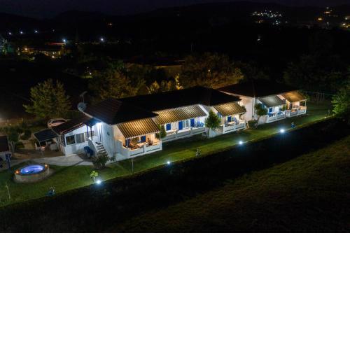 Blue Houses Apartments