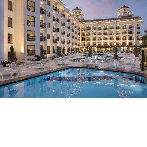 Blue Marlin Deluxe Spa & Resort