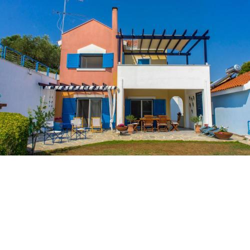 Blue Paradise maisonette