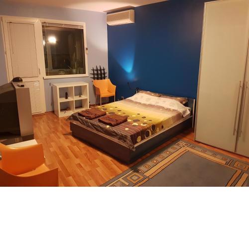 blue room